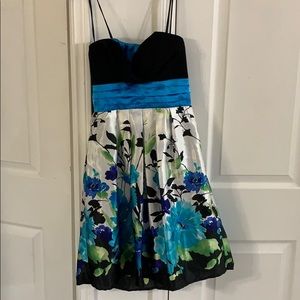Size 6 floral dress